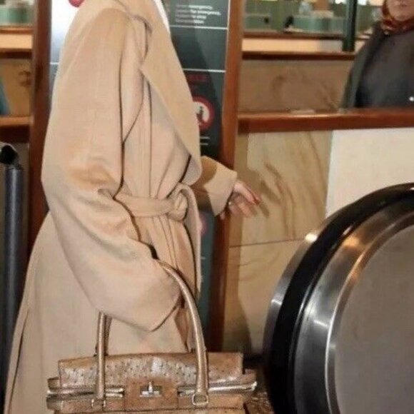 Max Mara Limited Edition Margaux Tan Ostrich Handbag Gold Hardware - Picture 8 of 8